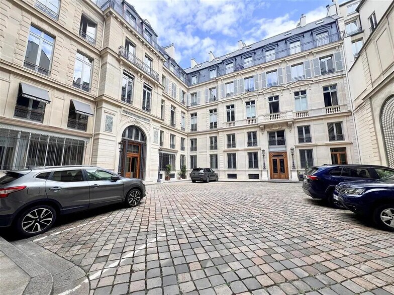 Bureau dans Paris à louer - Photo de l’immeuble – Image 2 sur 8