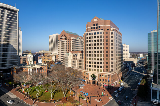 Plus de détails pour 90 State House Sq, Hartford, CT - Différents types d’espaces à louer