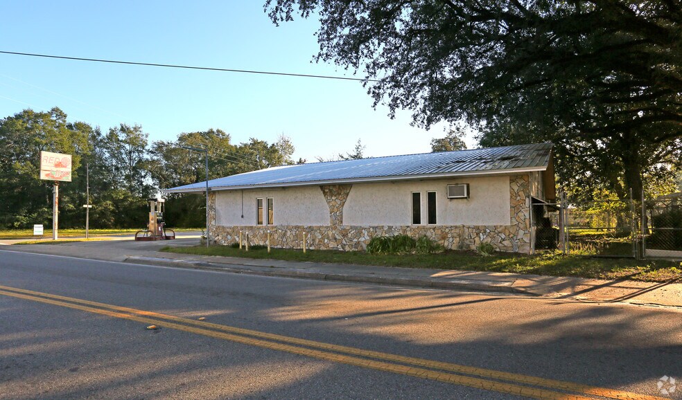 16998 NE State Road 65, Hosford, FL à vendre - Photo de l’immeuble – Image 2 sur 2