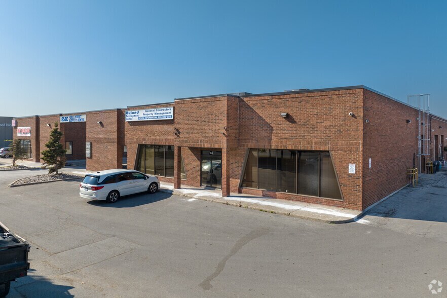8540 Keele St, Concord, ON à vendre - Photo de l’immeuble – Image 2 sur 4