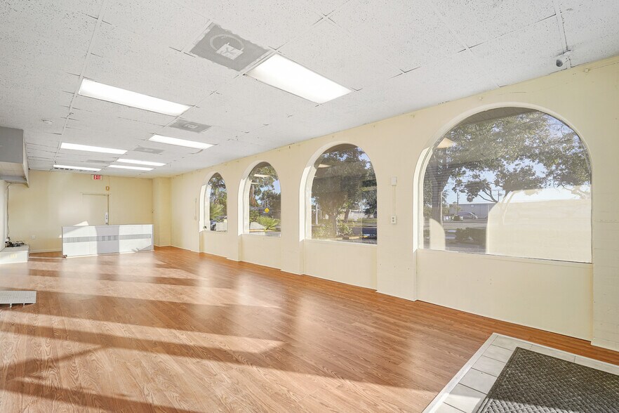 4907 14th St W, Bradenton, FL à louer - Photo de l’immeuble – Image 2 sur 15