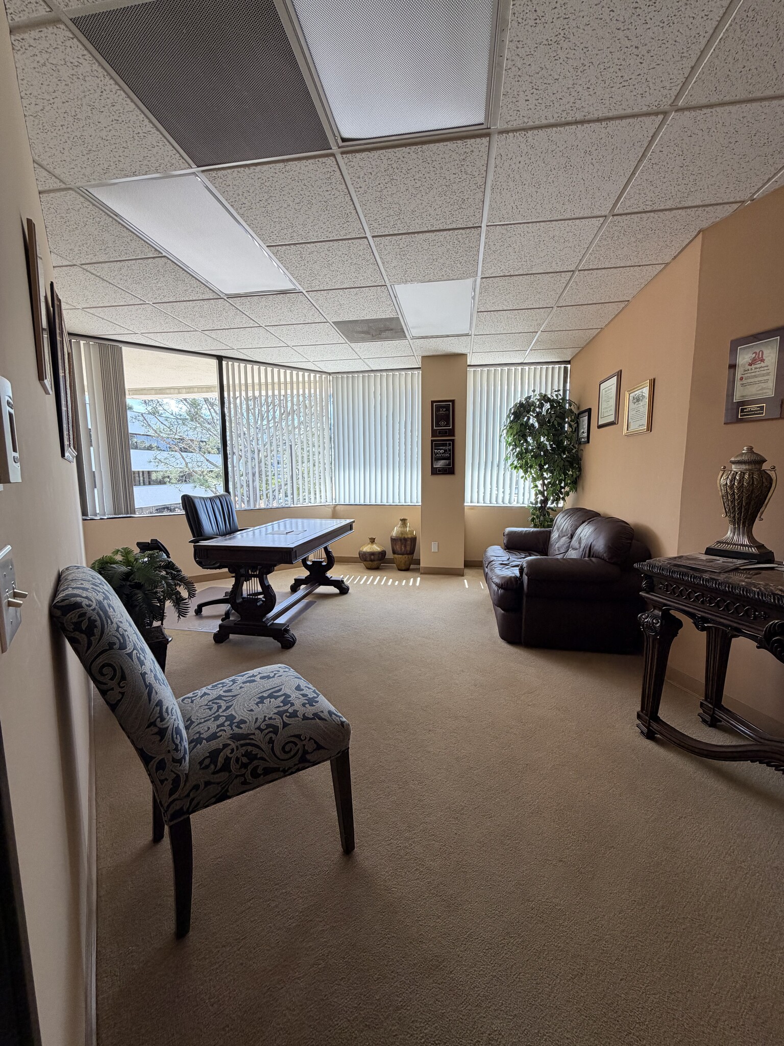 12526 High Bluff Dr, San Diego, CA à louer Photo intérieure– Image 1 sur 5