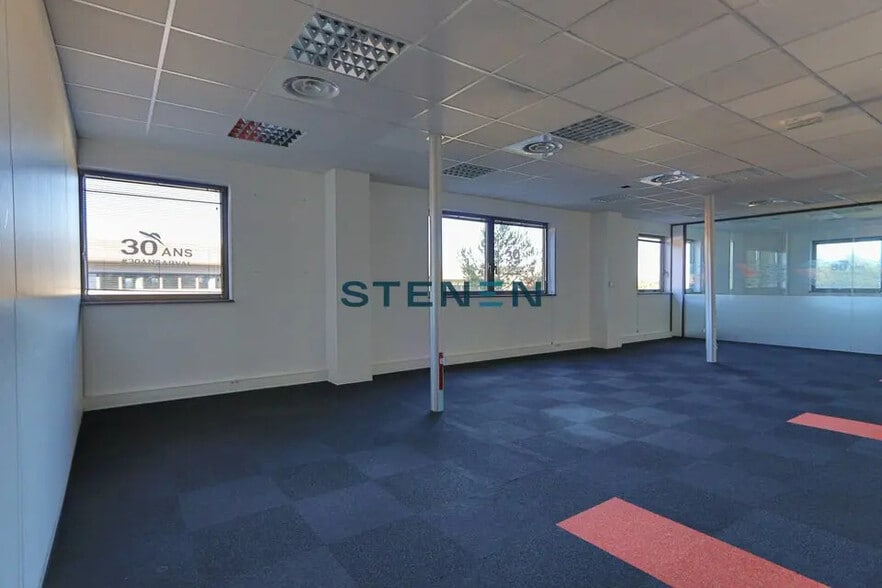 Bureau dans Aix-en-Provence à louer - Photo de l’immeuble – Image 2 sur 16