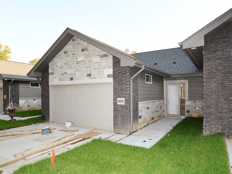 1605 Jefferson Ct, Bellevue, NE à vendre - Photo de l’immeuble – Image 3 sur 8