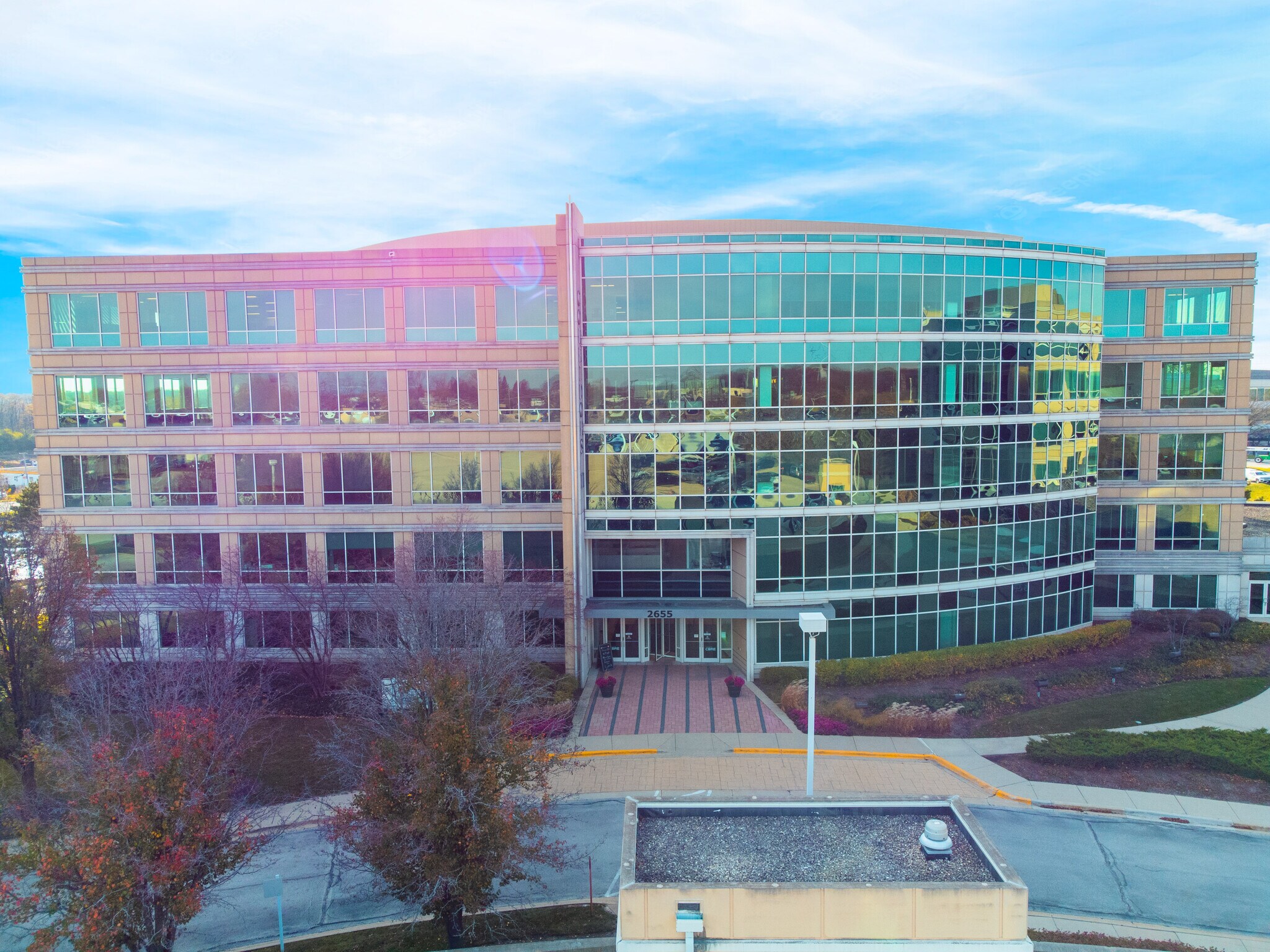 2651 Warrenville Rd, Downers Grove, IL à louer Photo de l’immeuble– Image 1 sur 8