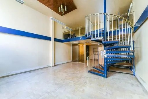 Plus de détails pour Local commercial à vendre