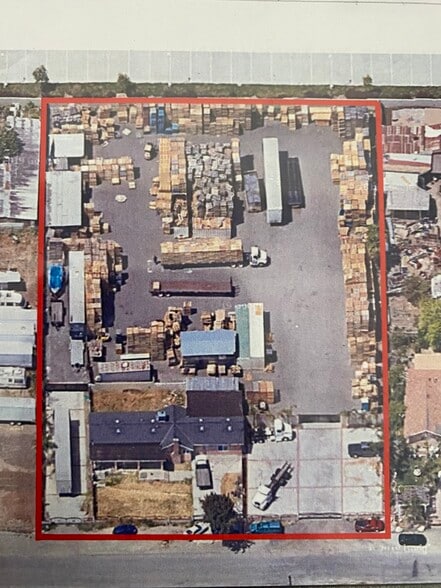 10450 Locust Ave, Bloomington, CA à louer - Photo de l’immeuble – Image 3 sur 3