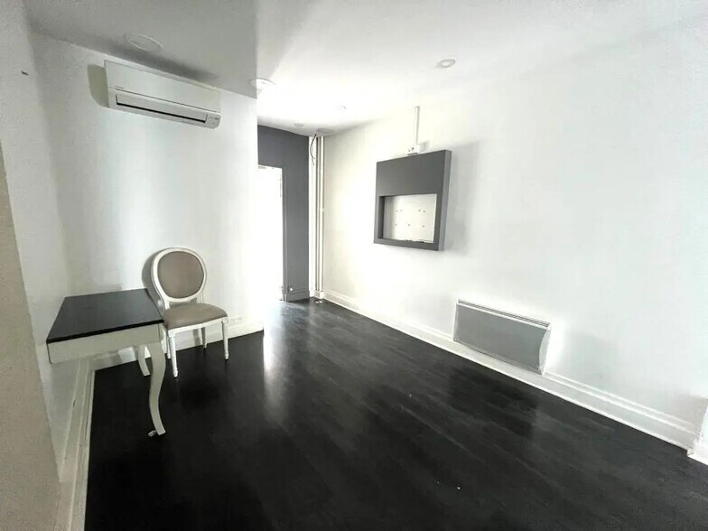 Local commercial dans Paris à louer - Photo de l’immeuble – Image 2 sur 7