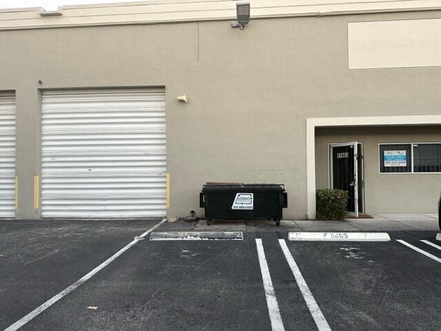 11467 NW 34th St, Doral, FL à vendre - Photo de l’immeuble – Image 3 sur 21
