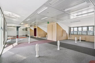 16-18 Rue Du Quatre Septembre, Paris à louer Photo de l’immeuble– Image 2 sur 7