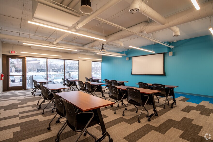 7300 Metro Blvd, Edina, MN à louer - Photo intérieure – Image 2 sur 13