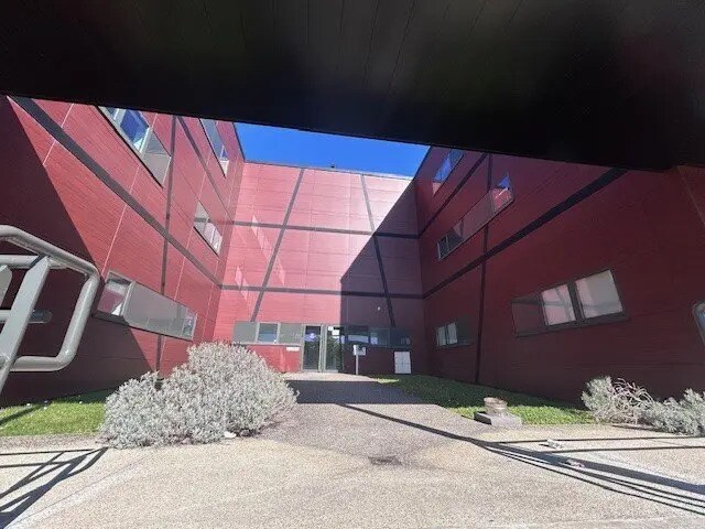 Bureau dans Chalon-sur-Saône à louer - Photo de l’immeuble – Image 3 sur 7