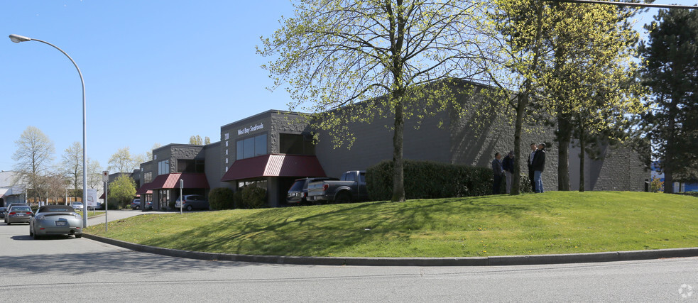 2300-2400 Vauxhall Pl, Richmond, BC à louer - Photo de l’immeuble – Image 2 sur 6