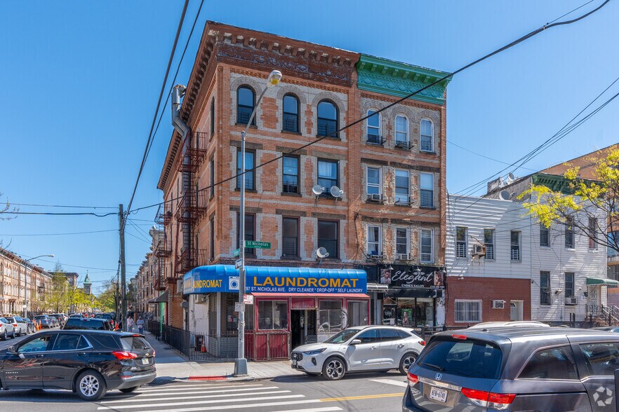 297 St Nicholas Ave, Ridgewood, NY à vendre - Photo de l’immeuble – Image 3 sur 8