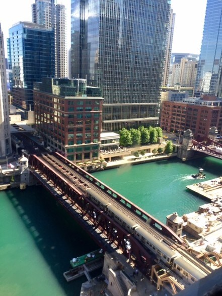211 W Wacker Dr, Chicago, IL à vendre - Aérien – Image 2 sur 10