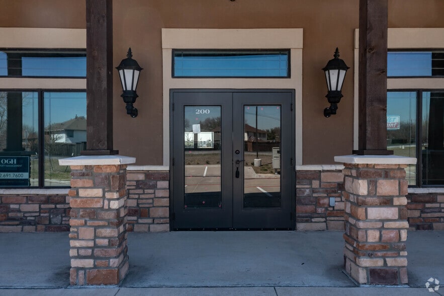 5706 Rowlett Rd, Rowlett, TX à louer - Photo de l’immeuble – Image 3 sur 5