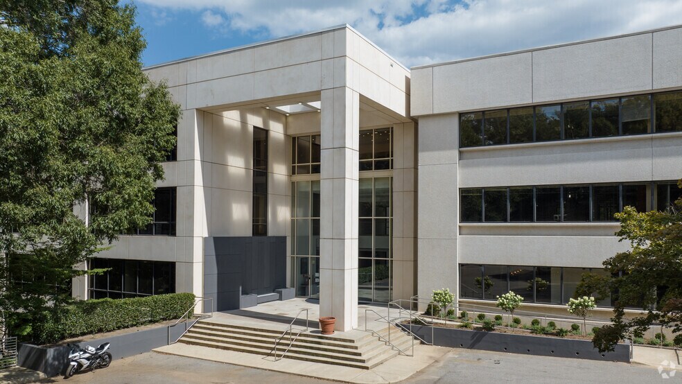 2700 Wycliff Rd, Raleigh, NC à louer - Photo de l’immeuble – Image 3 sur 33