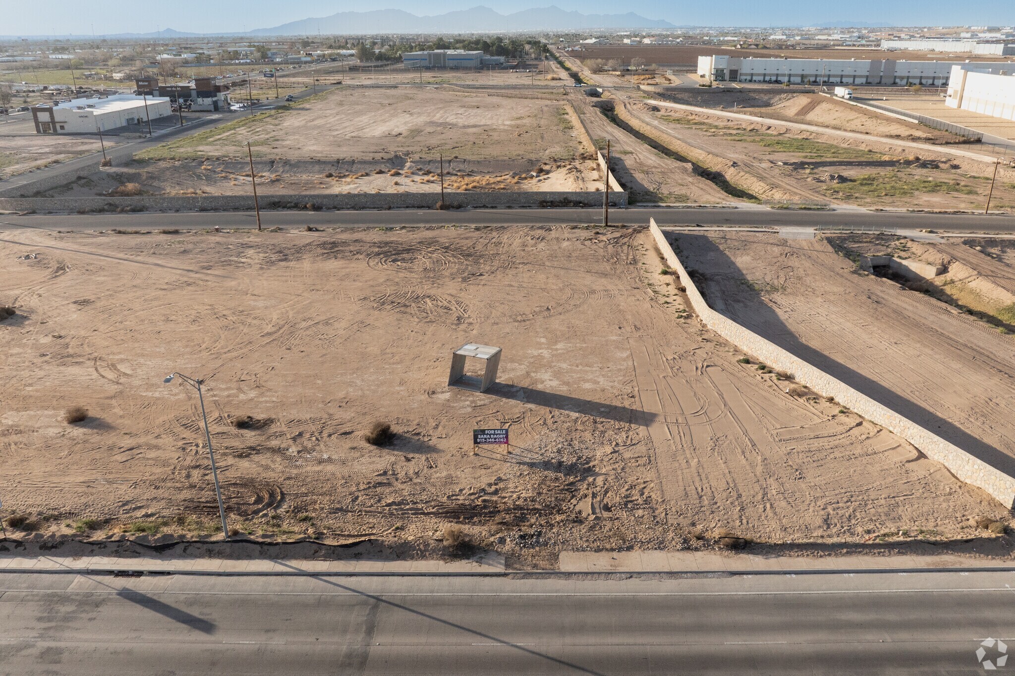 745 Market Pl, Socorro, TX à vendre Photo principale– Image 1 sur 3