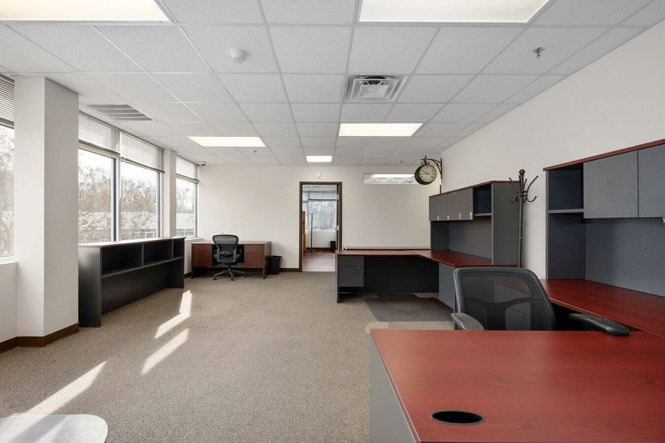 927 Maple Grove Dr, Fredericksburg, VA 22407 - Lot 201 -  - Photo intérieure - Image 1 of 12