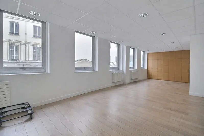 20 Rue Croix Des Petits Champs, Paris à vendre Photo intérieure– Image 1 sur 11