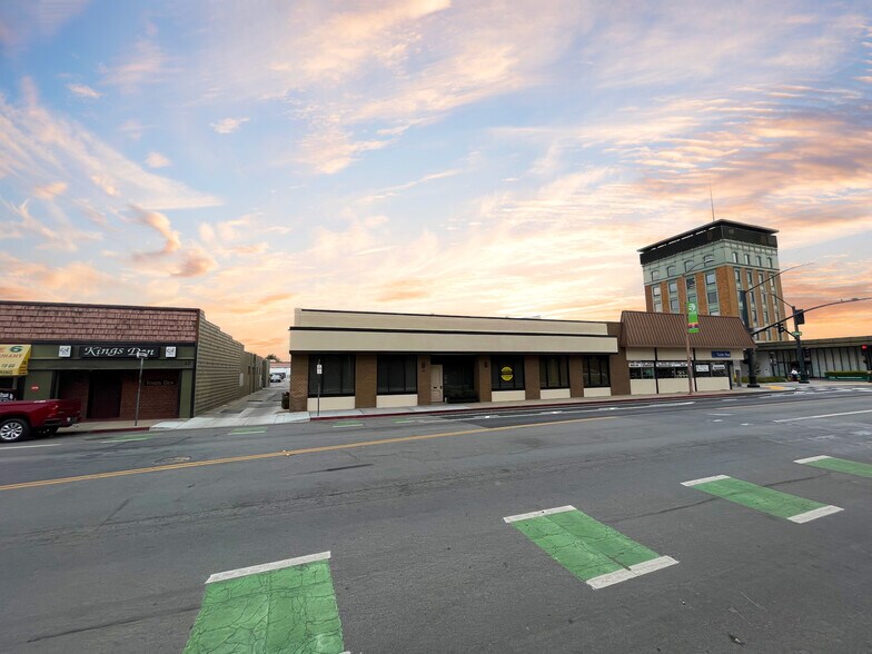 4-10 W Alisal St, Salinas, CA à louer - Photo de l’immeuble – Image 3 sur 11