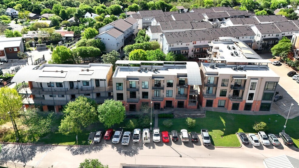 2525 S Lamar Blvd, Austin, TX à vendre - Photo de l’immeuble – Image 3 sur 20