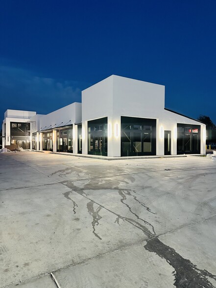 4414 S Raul Longoria Rd, Edinburg, TX à louer - Photo de l’immeuble – Image 2 sur 5