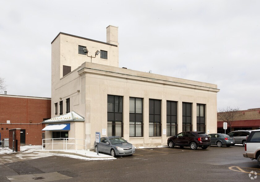 22101 Michigan Ave, Dearborn, MI à louer - Photo de l’immeuble – Image 2 sur 2