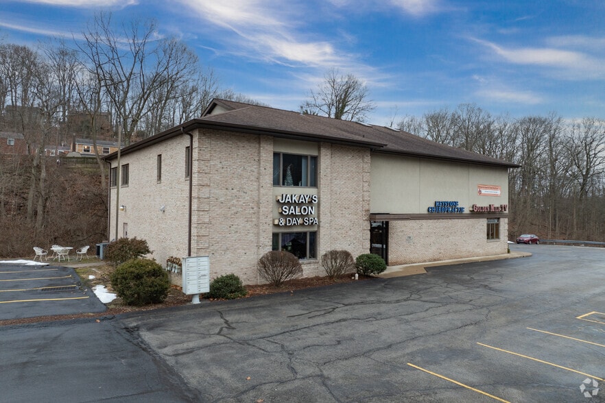 2750 Golden Mile Hwy, Pittsburgh, PA à vendre - Photo principale – Image 1 sur 4