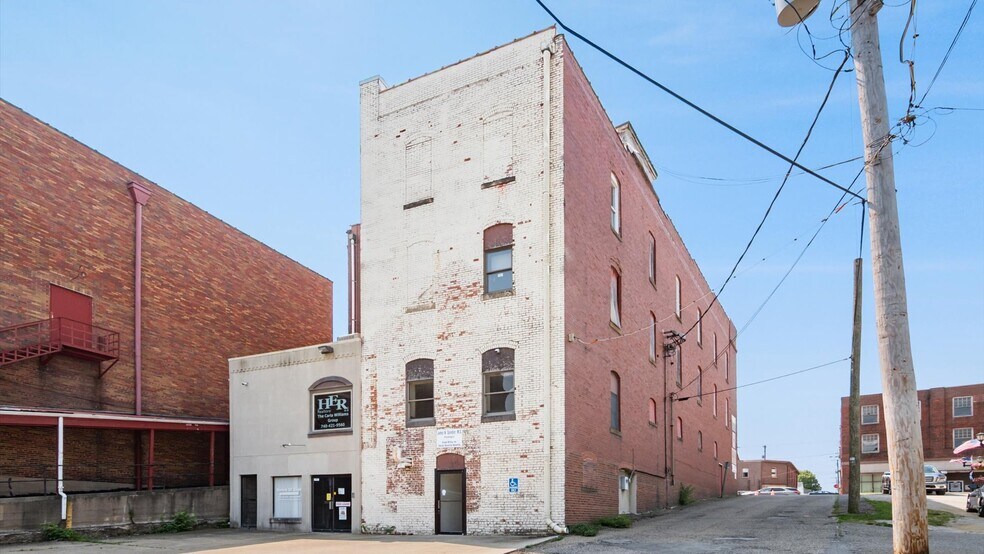 927 Wheeling Ave, Cambridge, OH à vendre - Photo de l’immeuble – Image 3 sur 36