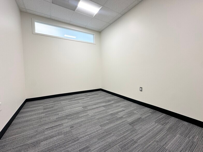 1241-1245 San Fernando Rd, San Fernando, CA à louer - Photo de l’immeuble – Image 1 sur 6