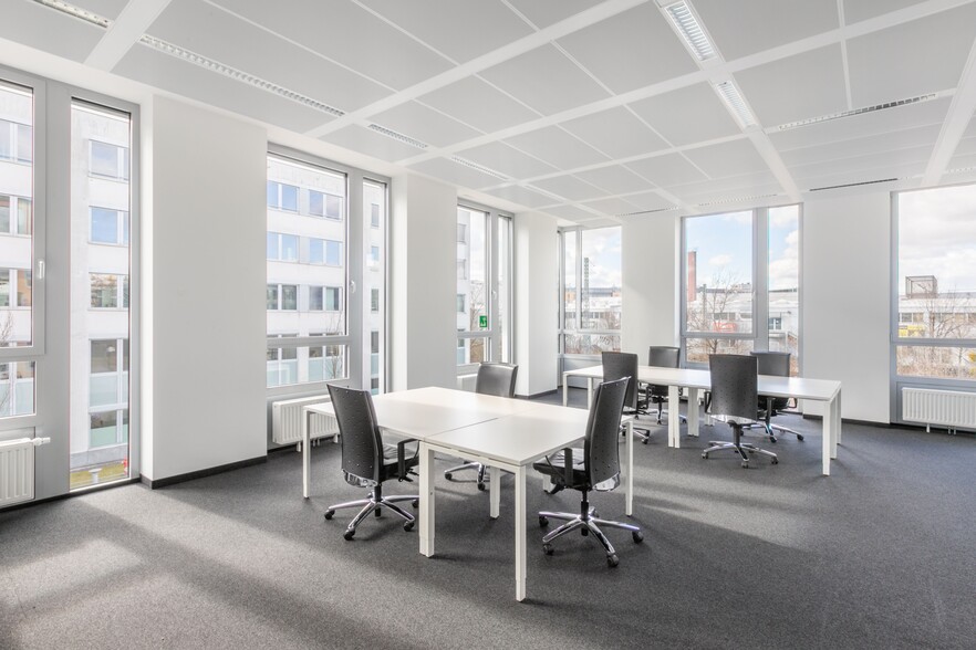 142 W 57th St, New York, NY à louer - Photo de l’immeuble – Image 1 sur 5