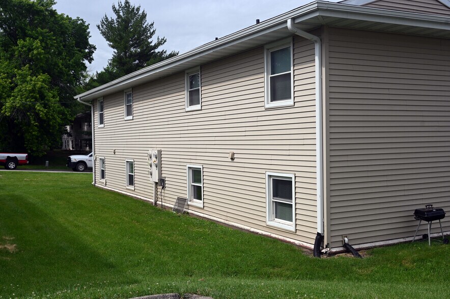 4719 Toronto St, Ames, IA à vendre - Photo de l’immeuble – Image 1 sur 8