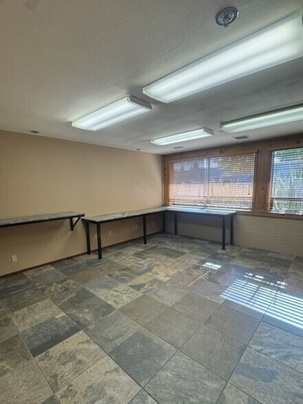 522 Martin Ave, Rohnert Park, CA à louer - Photo intérieure – Image 3 sur 18