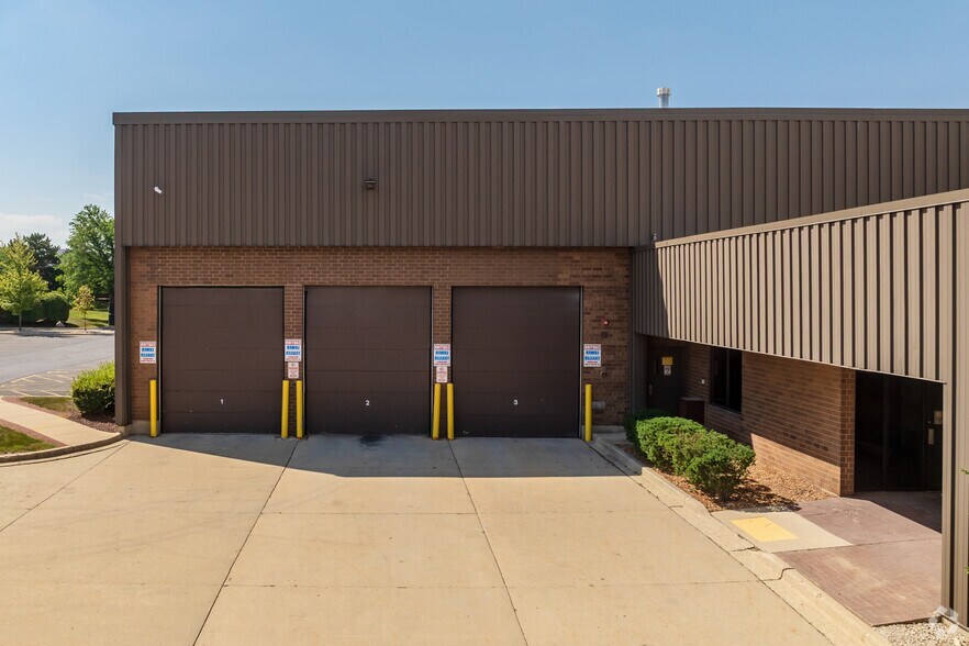 415 E State Pky, Schaumburg, IL à louer - Photo de l’immeuble – Image 2 sur 7