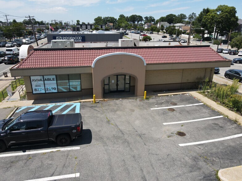 996 Hempstead Tpke, Franklin Square, NY à vendre - Photo de l’immeuble – Image 3 sur 8
