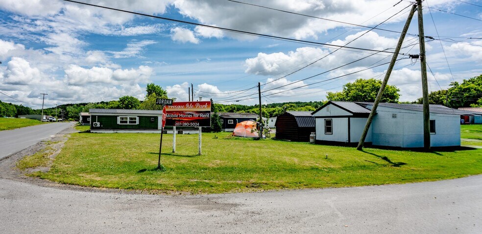 50 Davis St, Presque Isle, ME à vendre - Photo de l’immeuble – Image 3 sur 14