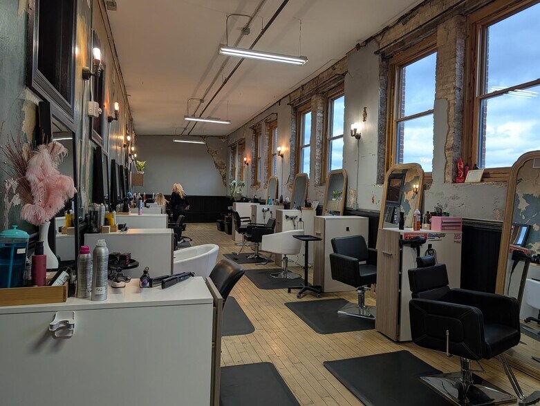 360-66 W Western Ave, Muskegon, MI à vendre - Photo de l’immeuble – Image 3 sur 35