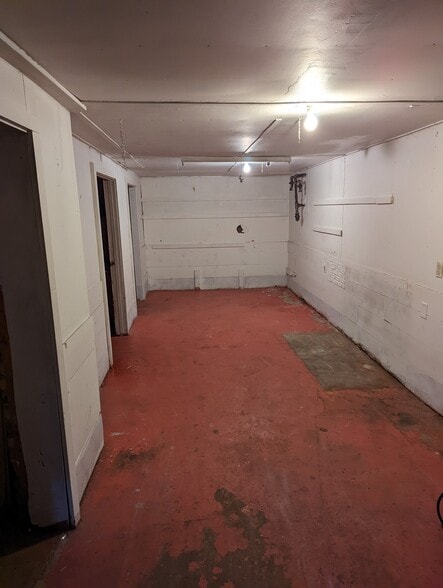 1485 Corbin Ave, New Britain, CT à vendre - Photo de l’immeuble – Image 3 sur 16