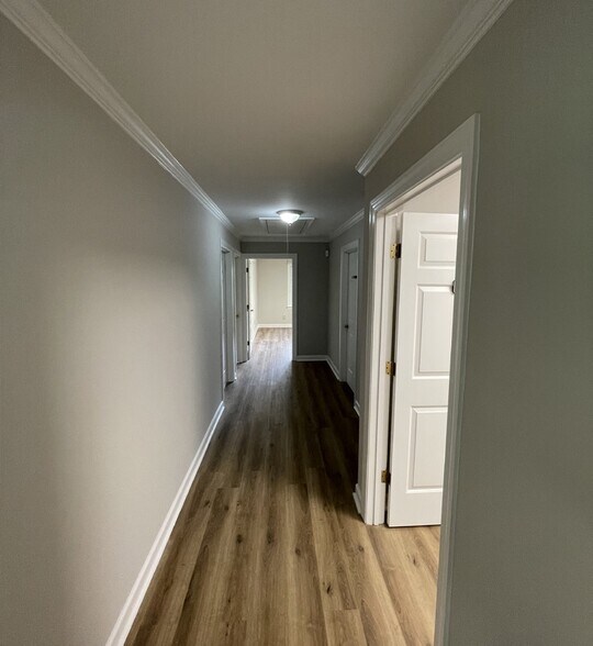 7404 Chapel Hill Rd, Raleigh, NC à vendre - Photo intérieure – Image 2 sur 8