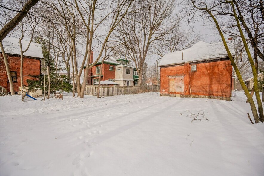 223 Mary St, Waterloo, ON à vendre - Autre – Image 2 sur 9