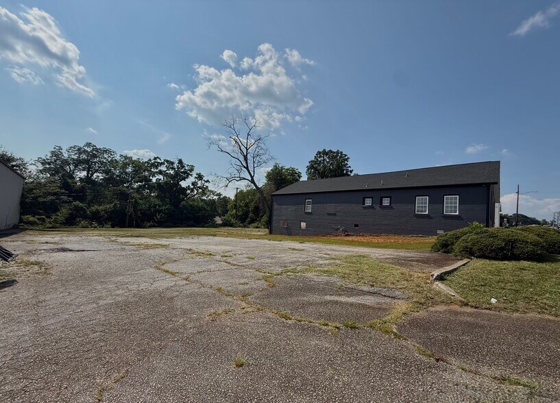 180 John B White SR Blvd, Spartanburg, SC à vendre - Photo de l’immeuble – Image 2 sur 5