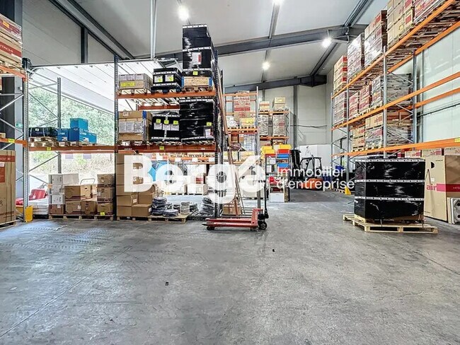 Plus de détails pour Industriel/Logistique à louer