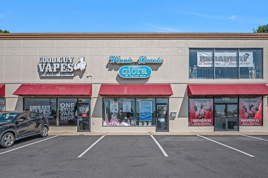 785-791 Rt 22, North Plainfield, NJ à louer - Photo de l’immeuble – Image 2 sur 3