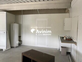 Plus de détails pour Local d'activités à louer