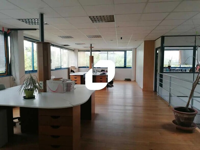 Local d’activités dans Montpellier à louer - Photo de l’immeuble – Image 2 sur 15