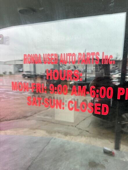 9318 Ronda Ln, Houston, TX à vendre - Photo de l’immeuble – Image 2 sur 7