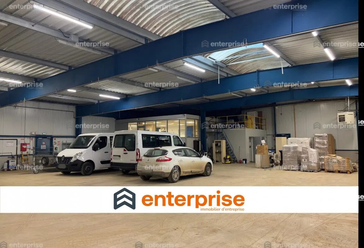 Local d’activités dans Roye à louer Photo de l’immeuble– Image 1 sur 9