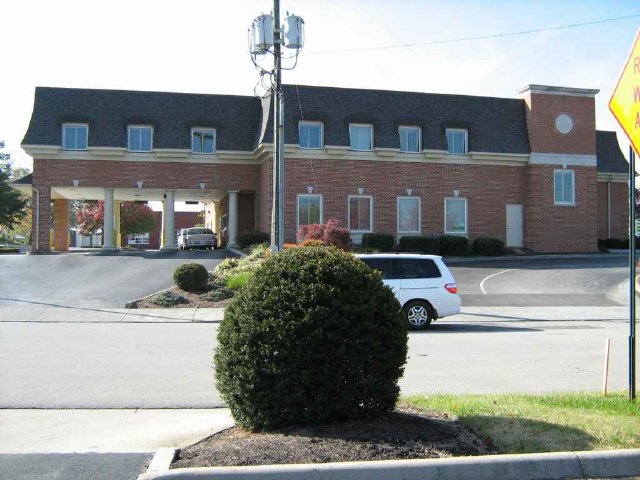 201 W Morris Blvd, Morristown, TN à louer - Photo principale – Image 1 sur 5