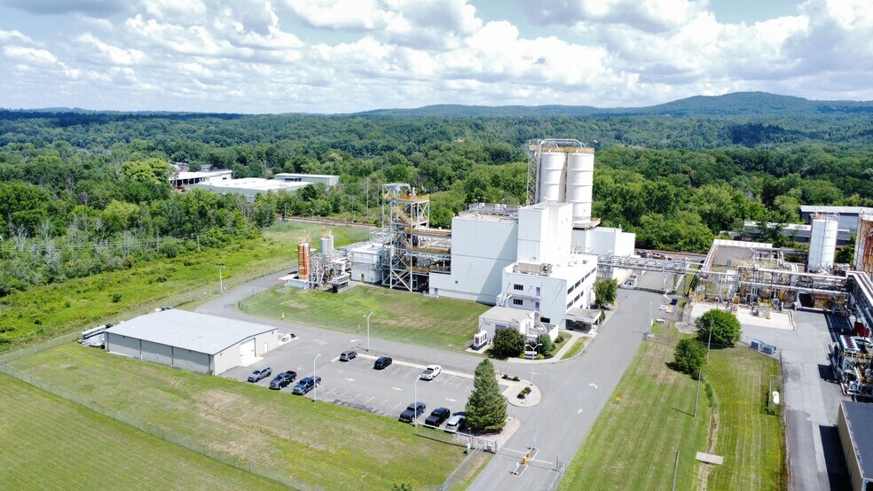 7 Schoolhouse Ln, Waterford, NY à vendre - Photo de l’immeuble – Image 2 sur 15